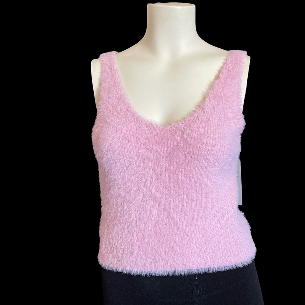 Brand new pick top
